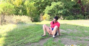 Got 2 Pee are proud to present you with a free pictures featuring Esperansa in watersport action